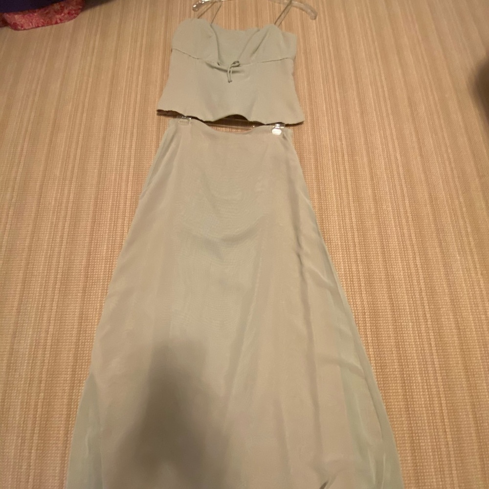 2 Piece bride’s maid dress in pale green. Size 12